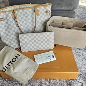 Louis Vuitton Neverfull MM Azur Tote w/Clutch